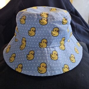 Adorable duck bucket hat
